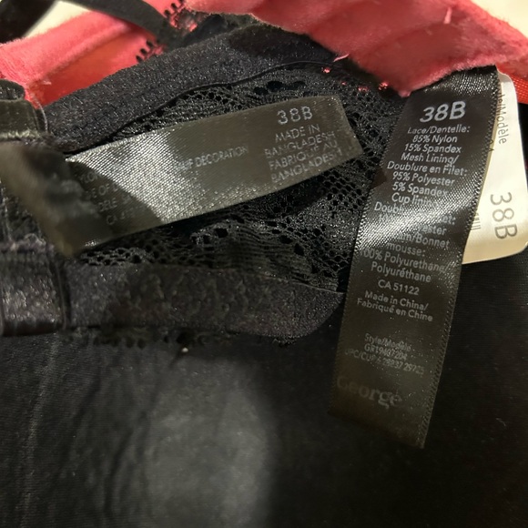 Set of 2 underwire padded bras. Pink and Black. Lace. - Picture 3 of 3